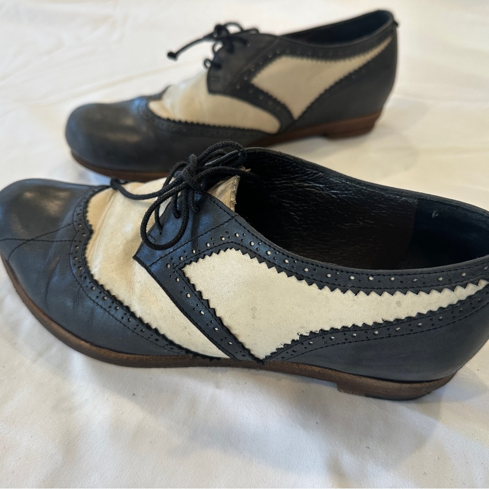 Tracey Neuls derby shoe - Picture 3 of 5